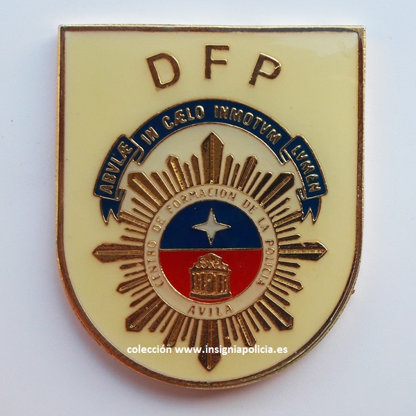 Distintivo del Personal del CNP adscrito al Centro de Formación Distintivo del Personal del CNP adscrito al Centro de Formación